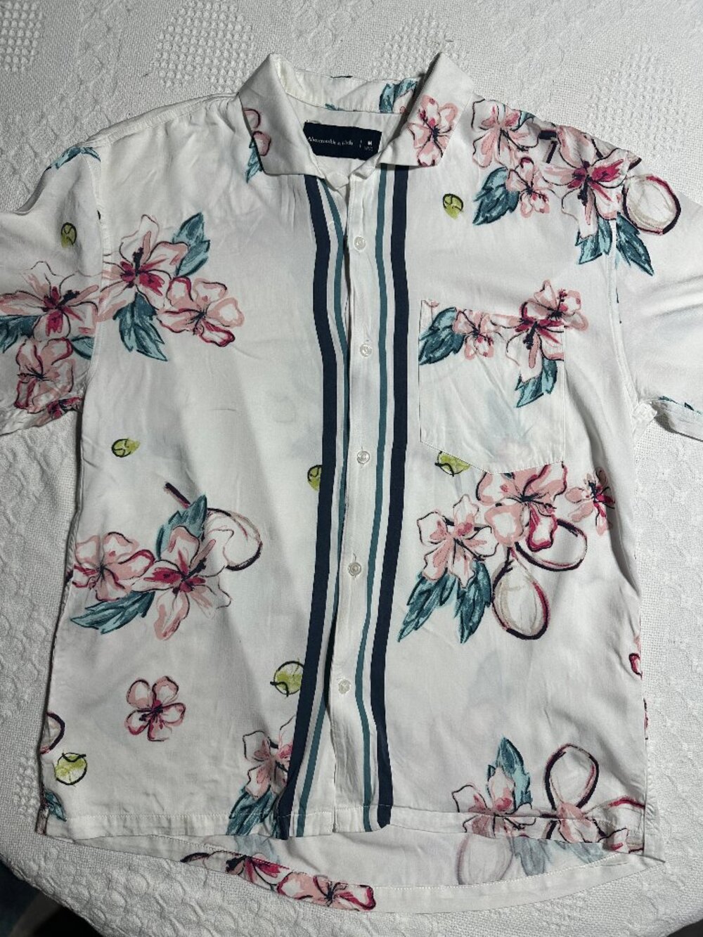 Abercrombie & Fitch M Floral Button Down Shirt Tropical Print Resort Vacation